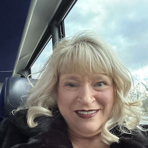 Meet your Posher, Lori